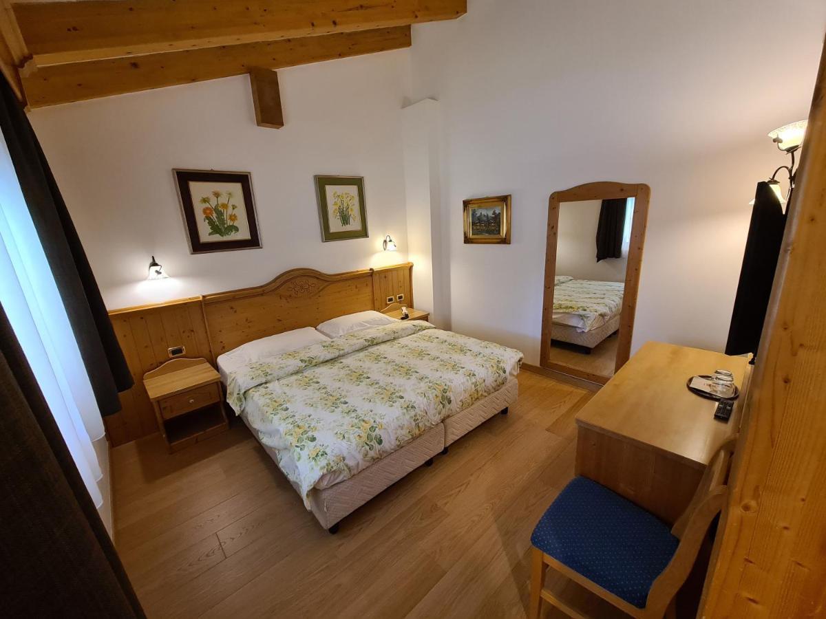 Alpenhotel Panorama Campitello di Fassa Extérieur photo