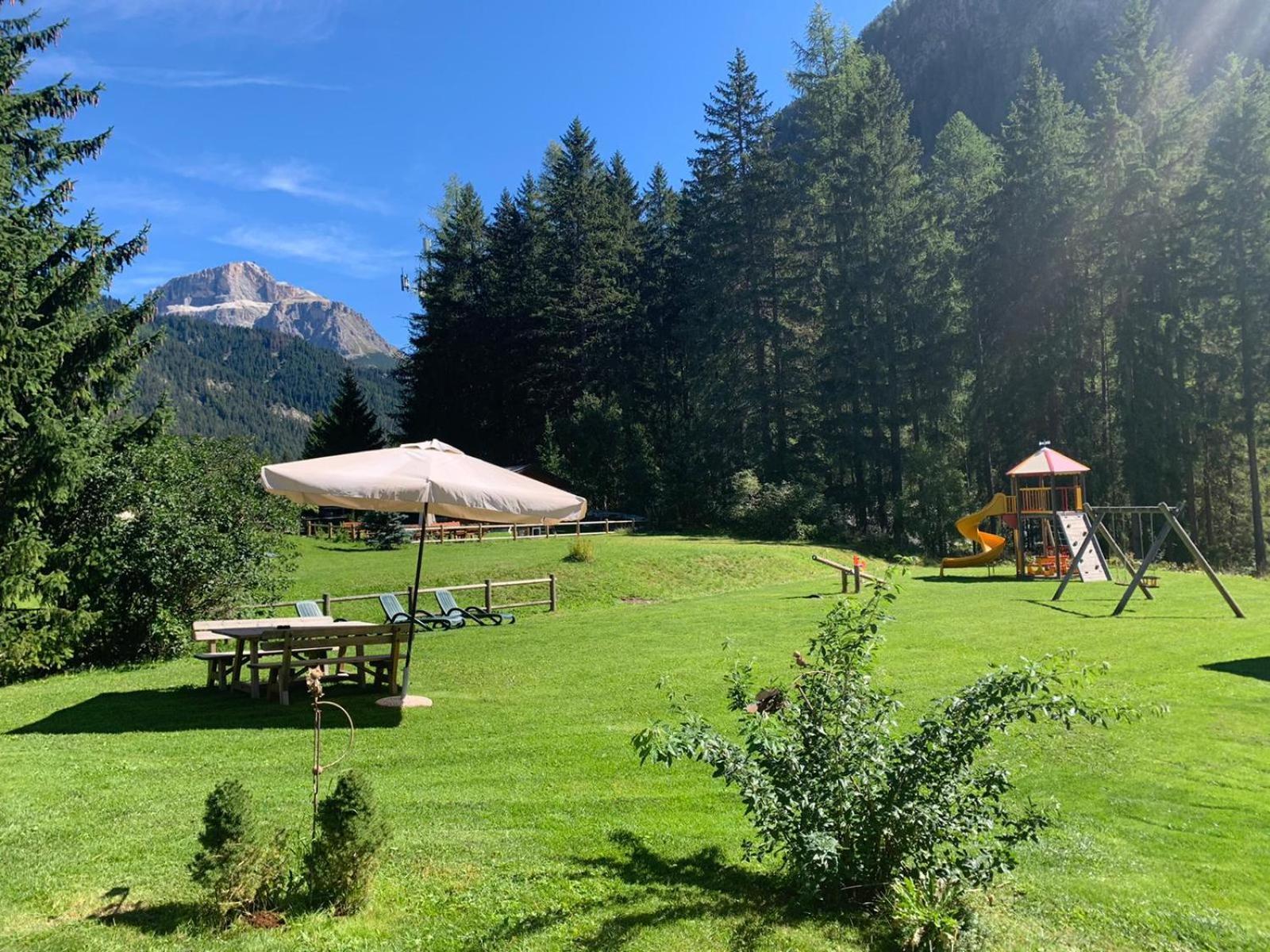 Alpenhotel Panorama Campitello di Fassa Extérieur photo