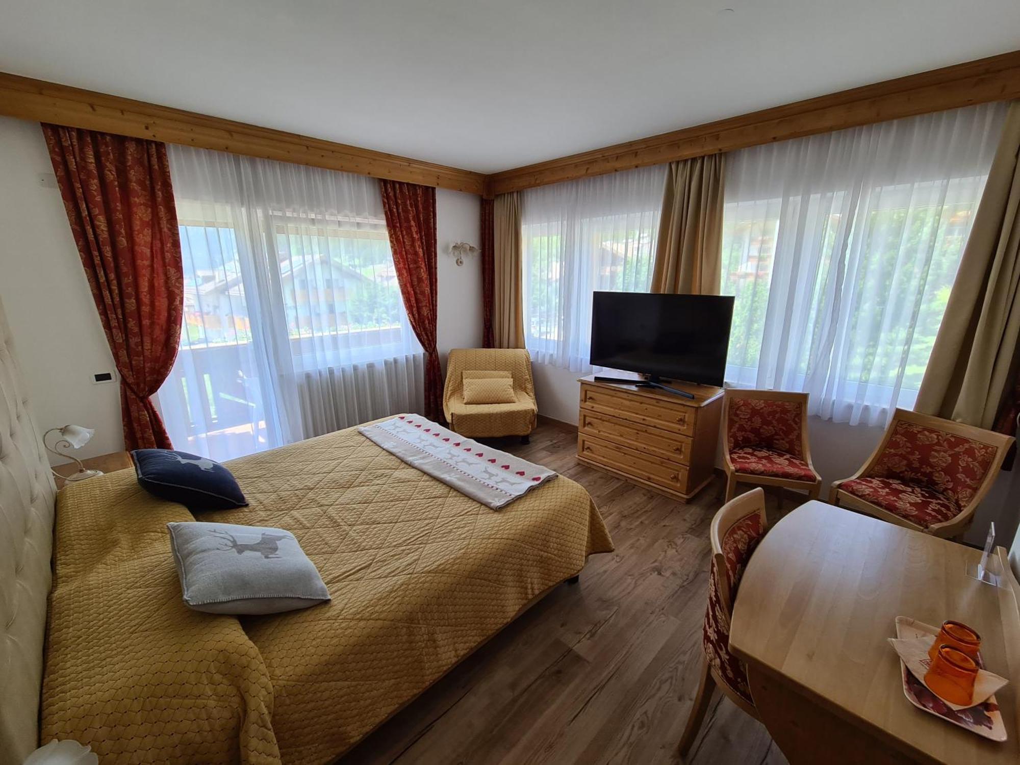 Alpenhotel Panorama Campitello di Fassa Extérieur photo