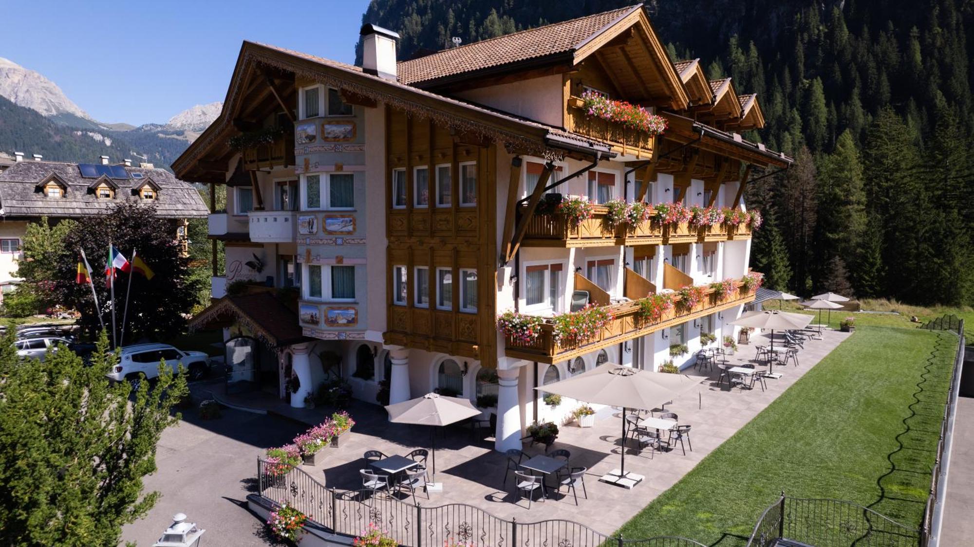 Alpenhotel Panorama Campitello di Fassa Extérieur photo
