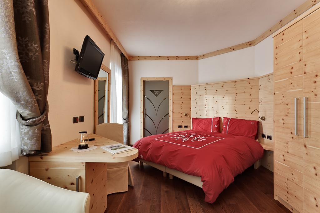 Alpenhotel Panorama Campitello di Fassa Extérieur photo